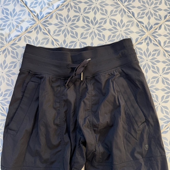 Lululemon Dance Studio Mid-Rise Pant -Short - Picture 2 of 5